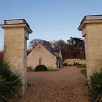 Chateau De Salvert - 4 Gites - 32 Personnes *