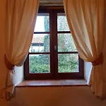 Chateau De Salvert - 4 Gites - 32 Personnes * Neuille