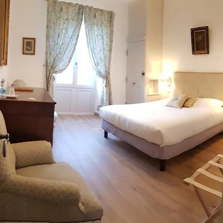 Chateau De Salvert - 4 - 32 Personnes Vakantiehuis *