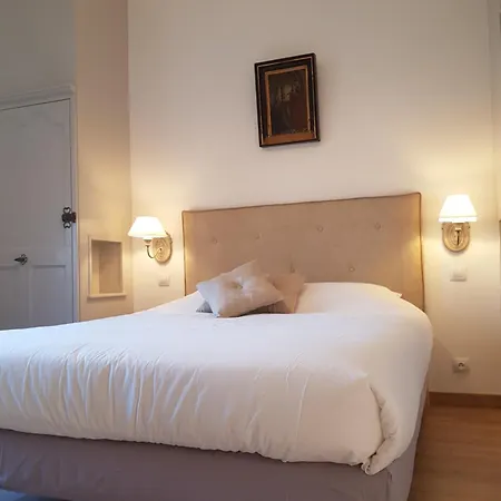 Chateau De Salvert - 4 - 32 Personnes 度假居 Neuillé