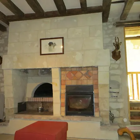 Chateau De Salvert - 4 Gites - 32 Personnes