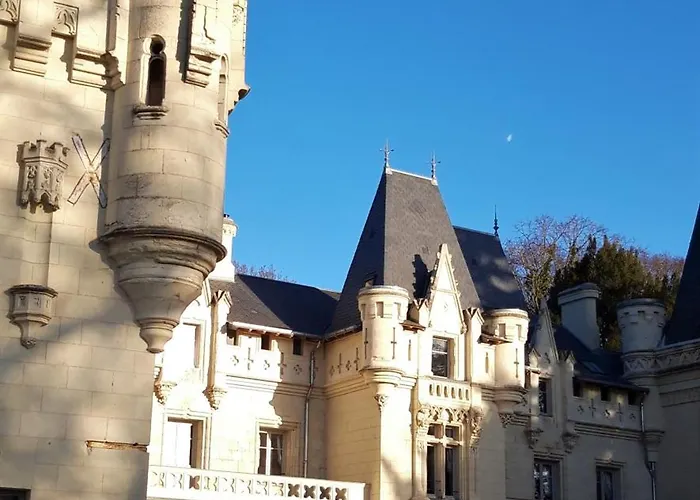 Chateau De Salvert - * Neuillé