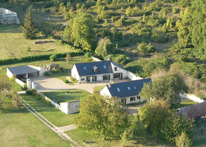 Hébergement de vacances Chateau De Salvert - Neuillé