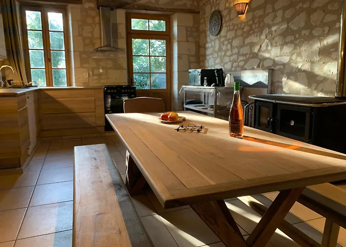 Hébergement de vacances Chateau De Salvert - Neuillé