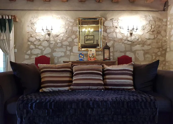 Chateau De Salvert - Hébergement de vacances *