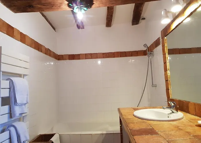 Chateau De Salvert - Neuillé