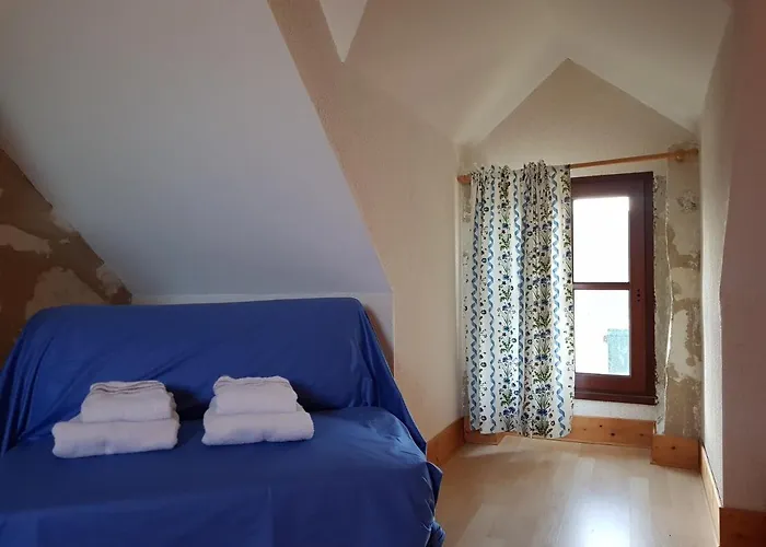 Hébergement de vacances Chateau De Salvert - *